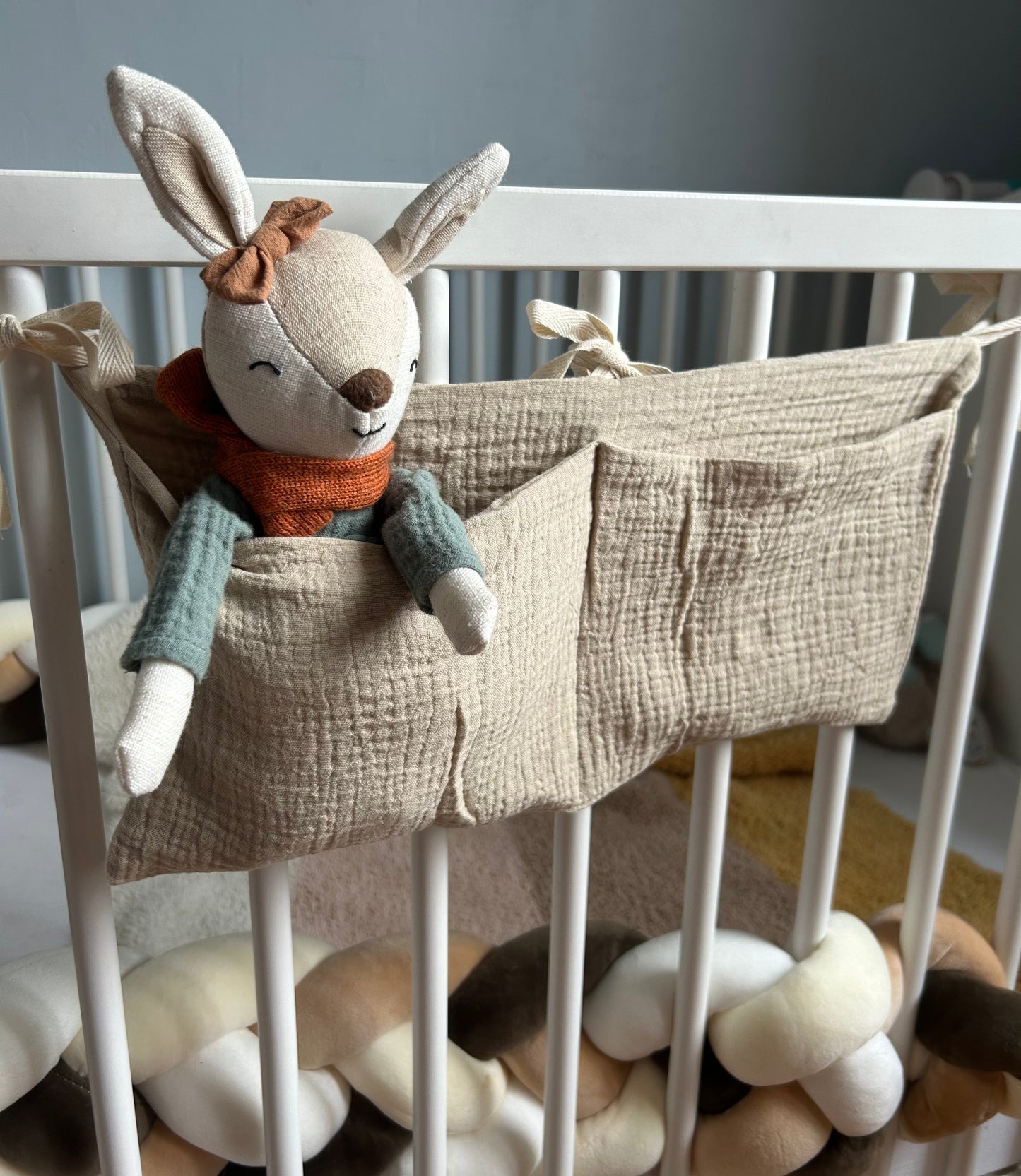 Organisateur de lit bébé