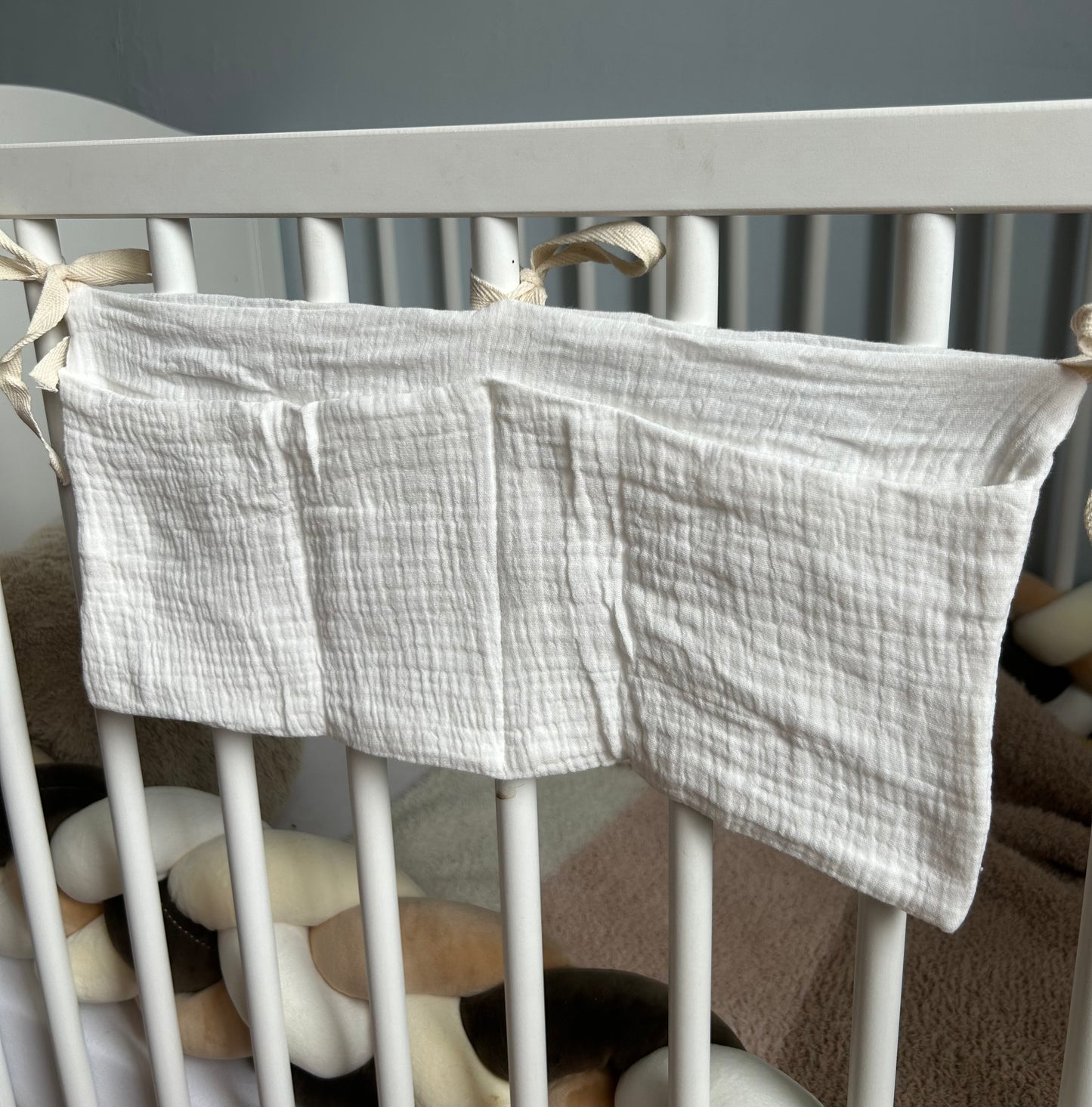 Organisateur de lit bébé