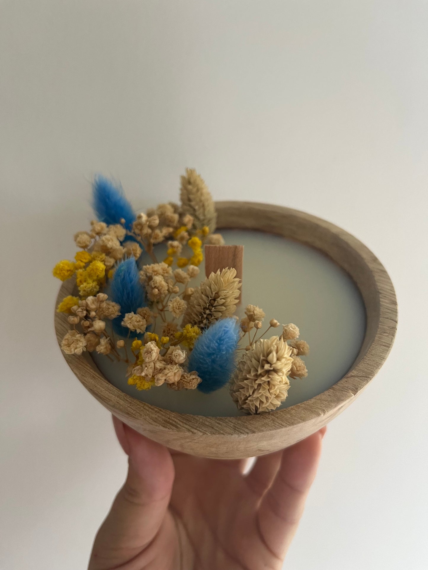 Bougie artisanale en fleurs séchées