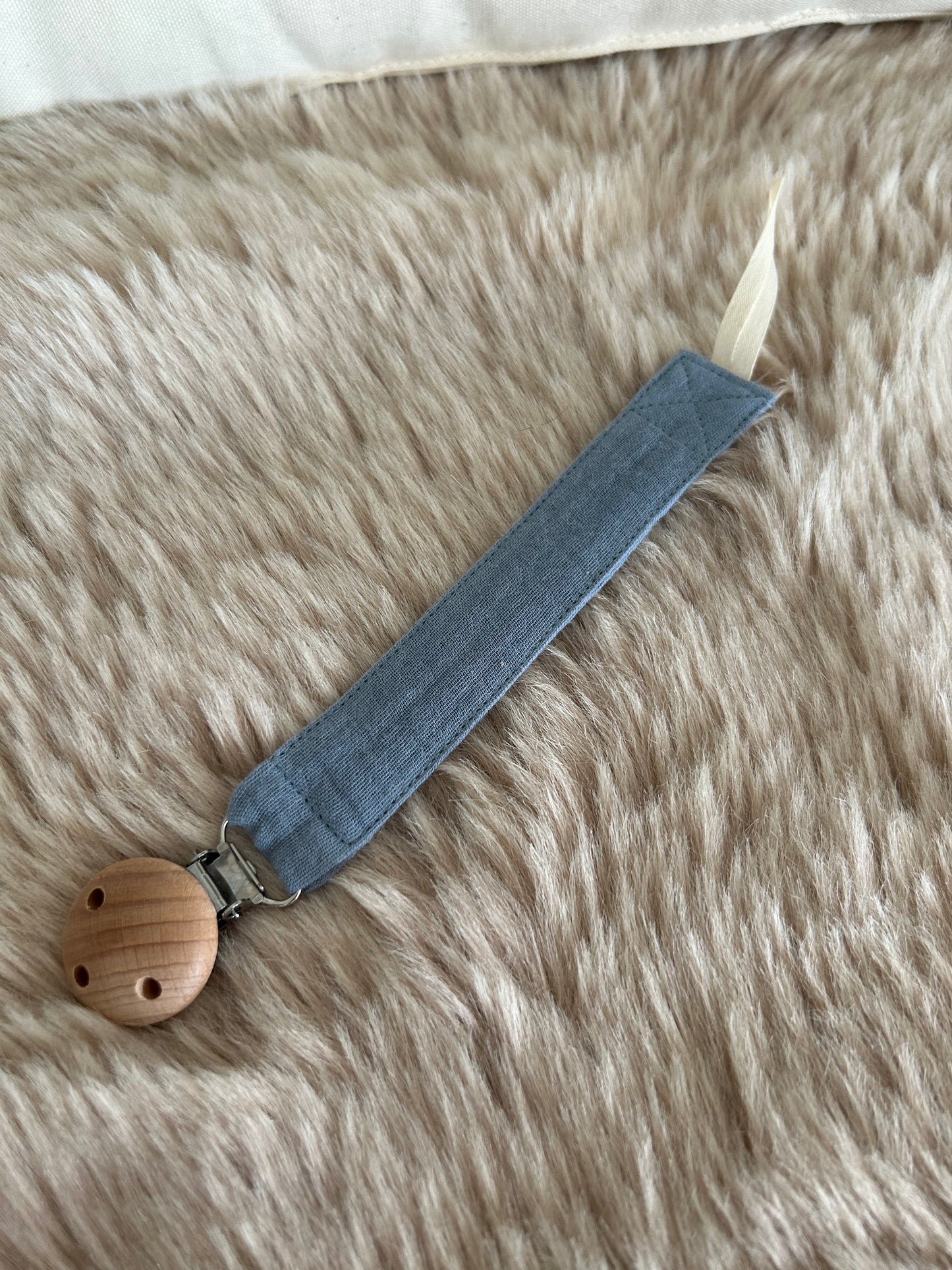 Attache tétine