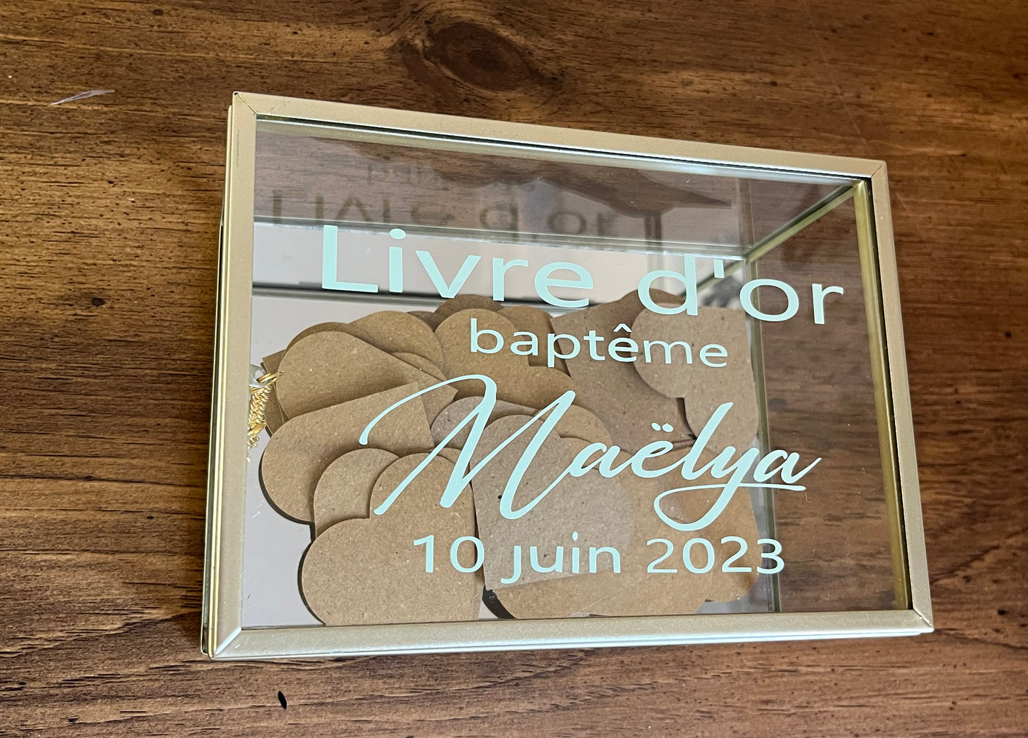 Livre d’or en verre
