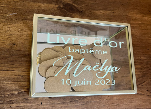 Livre d’or en verre