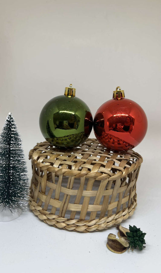 Boule de Noël verte et rouge