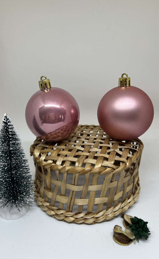 Boule de Noël rose